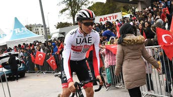 Un equipo ciclista colombiano lamenta la muerte de uno de sus corredores tras una lesión de carrera que acabó siendo mortal - Fox News