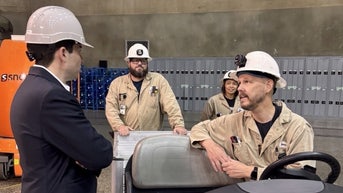 Trump's apprenticeship push now pays $86K starting salary, topping college grads - Fox News