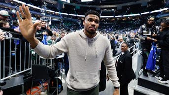 Furious Giannis Antetokounmpo claims he lost all control after Bucks shut him down - Fox News