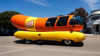 Kansas teens score free Wienermobile ride to prom after bold ask at grocery store - Fox News