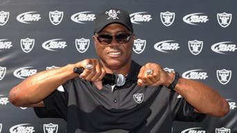 Super Bowl record holder dead at 72, his former Raiders team announces - Fox News