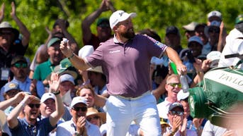 Shane Lowry makes hole-in-one at Masters to suddenly get himself in contention for green jacket - Fox News