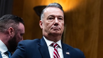 Acting ICE director hands resignation letter to new boss after decades at agency - Fox News