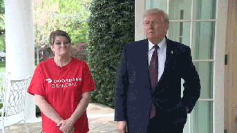 Trump’s McDonald’s order comes with cash surprise for ‘DoorDash Grandma’ outside White House - Fox News