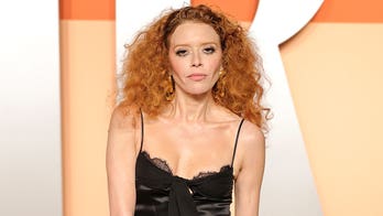 'Euphoria' star Natasha Lyonne escorted off plane after appearing disoriented following show premiere: report