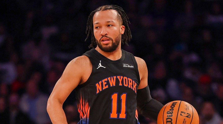 Nick Wright on Lakers’ March dominance, Spurs & Wemby, Knicks struggles | FULL INTERVIEW | The Herd