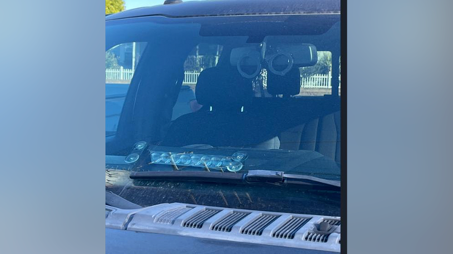 fake-police-lightbar-dashboard-border-patrol-impersonation.jpg