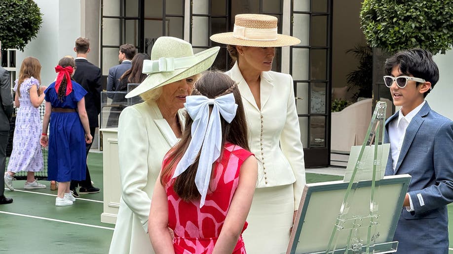 melania-camilla-1