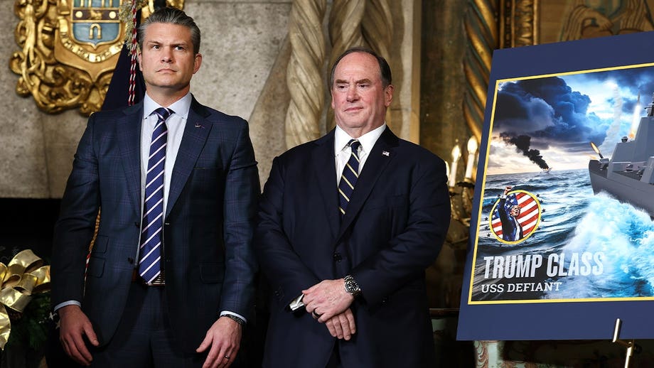 Trump elogia al destituido secretario de la Marina, Phelan, en medio de las tensiones con los mandos del Pentágono