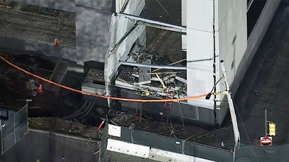Philadelphia parking garage collapse leaves 1 dead, 2 missing