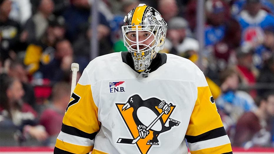 Penguins make massive goalie change, adding an interesting twist to must-win Game 4