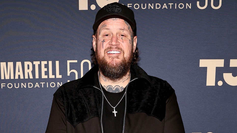Jelly Roll says he 'lost his way' after shedding over 200 pounds, reveals how much weight he gained back