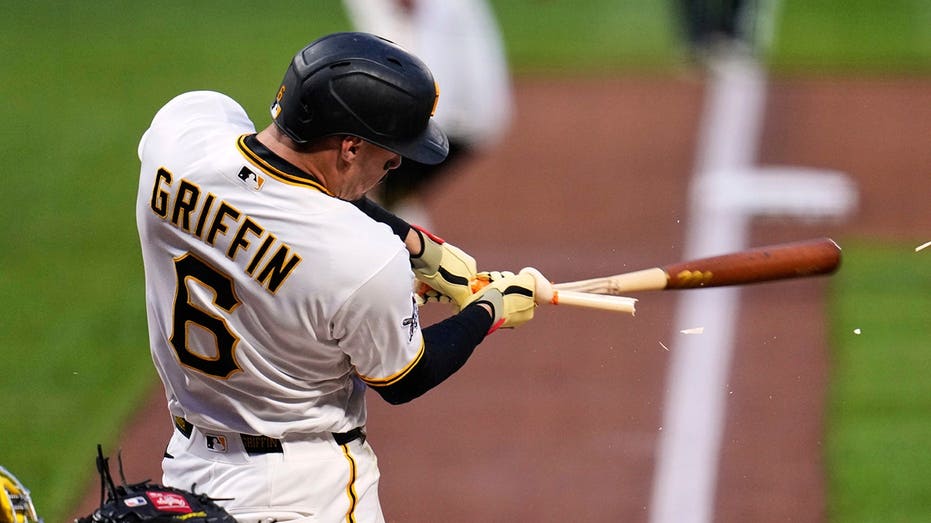 Why the over 8.5 is the play as struggling Cubs and Pirates starters face off in Pittsburgh today