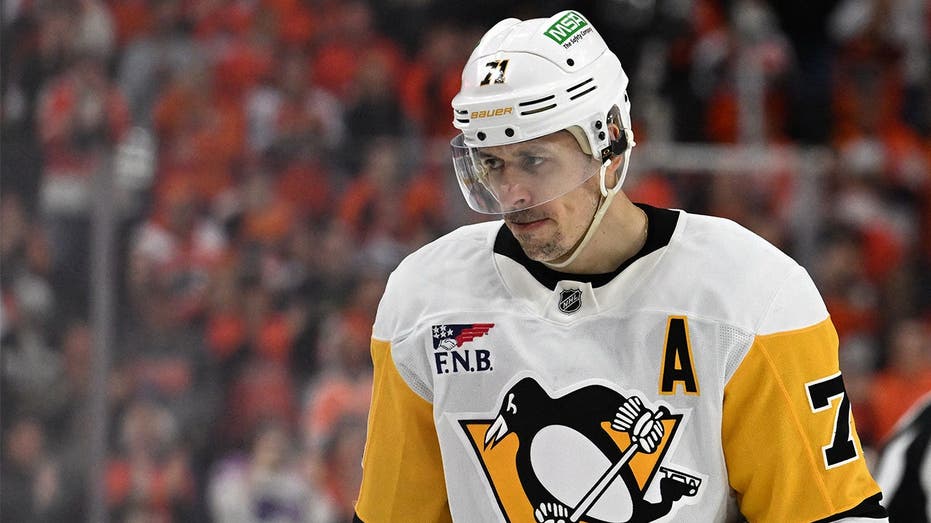 Young Flyers fans gives Penguins star Evgeni Malkin a perfect Philly welcome before crucial Game 6