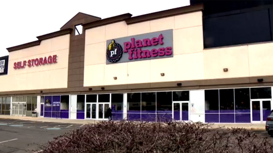 Convicted child predator allegedly attacks two women inside Planet Fitness women's locker room