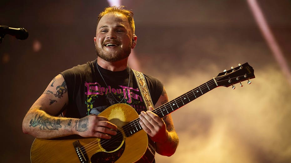 Zach Bryan fires back at enraged fans over shortened concert with three-word response