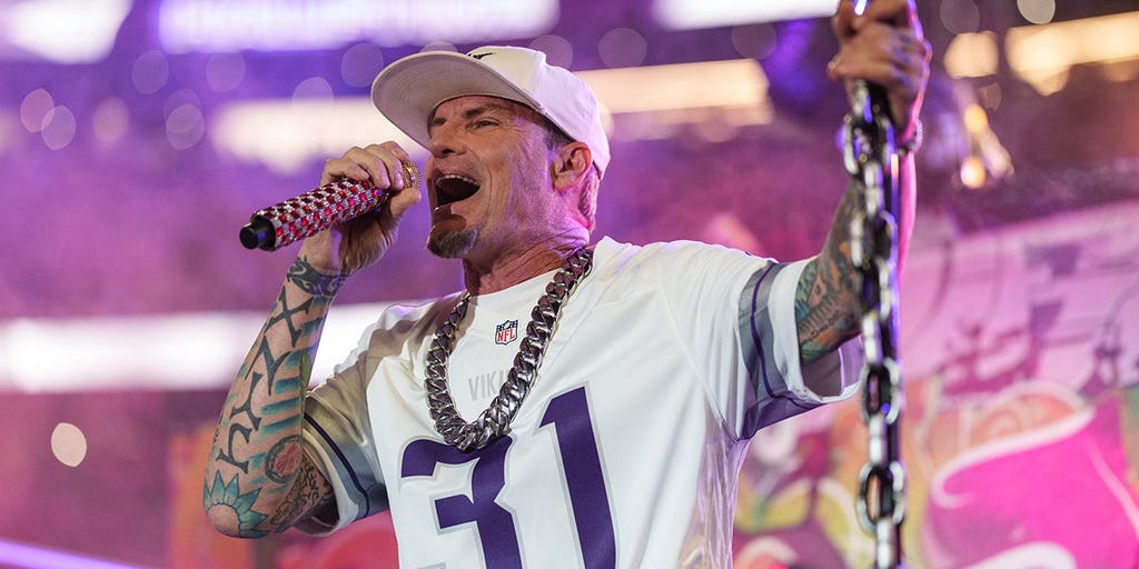 アイドル Vanilla Ice Vanilla Ice defends performing at America's 250th birthday