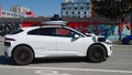 Robotaxi drives off from airport with passenger's suitcase - Fox News