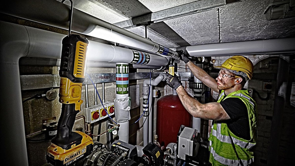 Run this work light with any DeWalt battery.