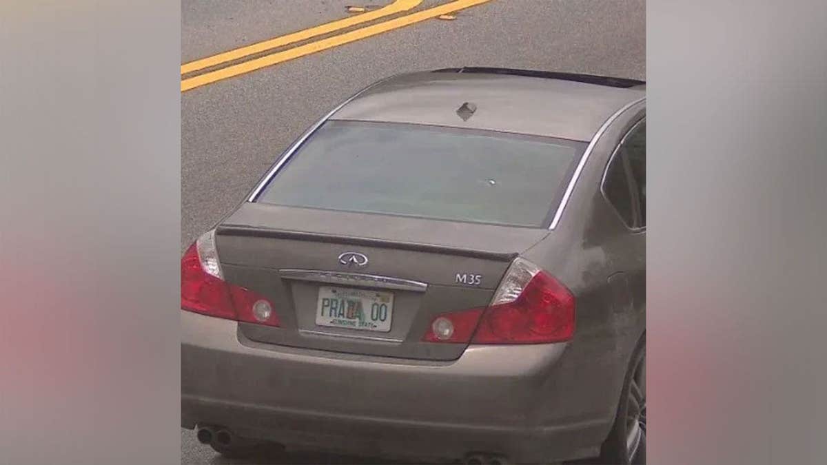 Photo of a car with a Florida licence plate