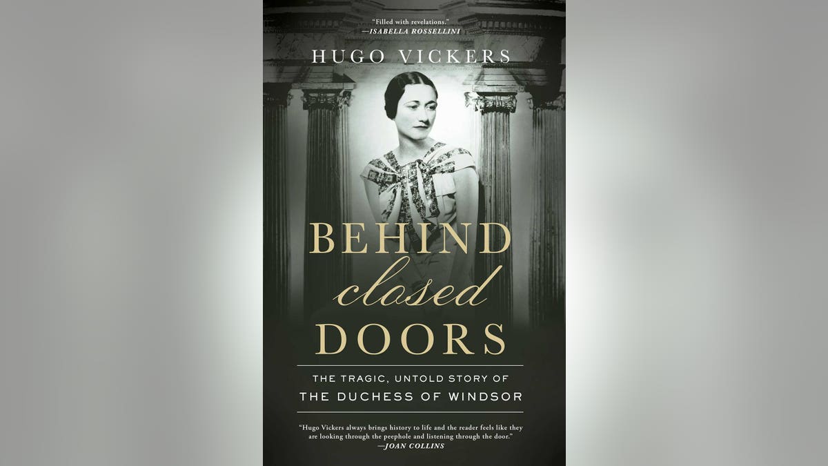 Book cover of "Behind Closed Doors" by Hugo Vickers about Wallis Simpson.