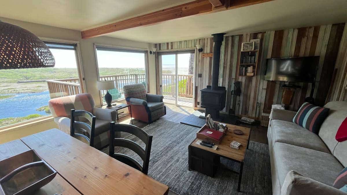 The interior of Mike T. & Cindy T.'s rental at Iron Springs Resort in Washington.