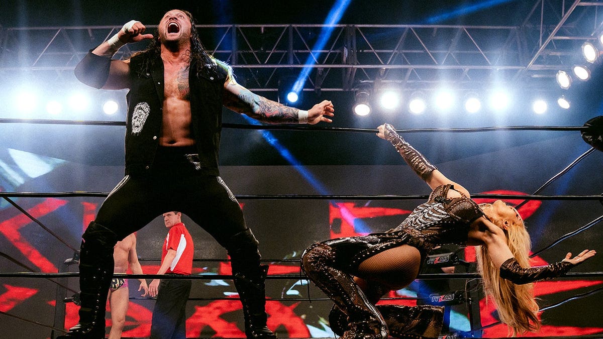 Killer Kross and Scarlett Bordeaux