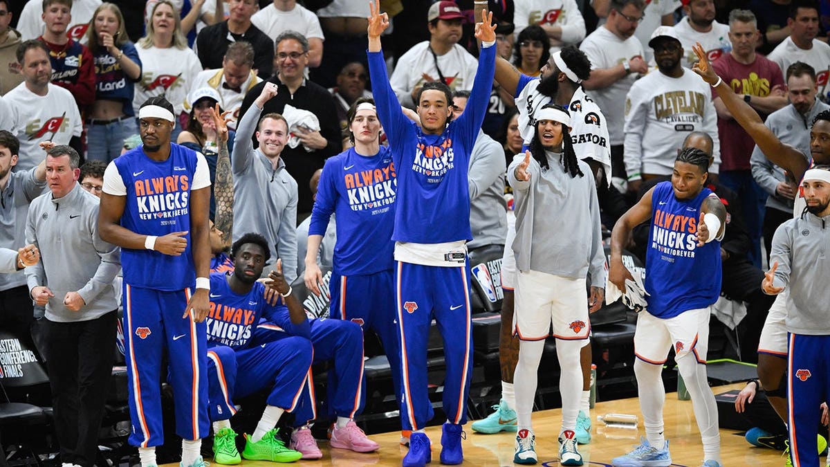 New York Knicks bench reacting during fourth quarter