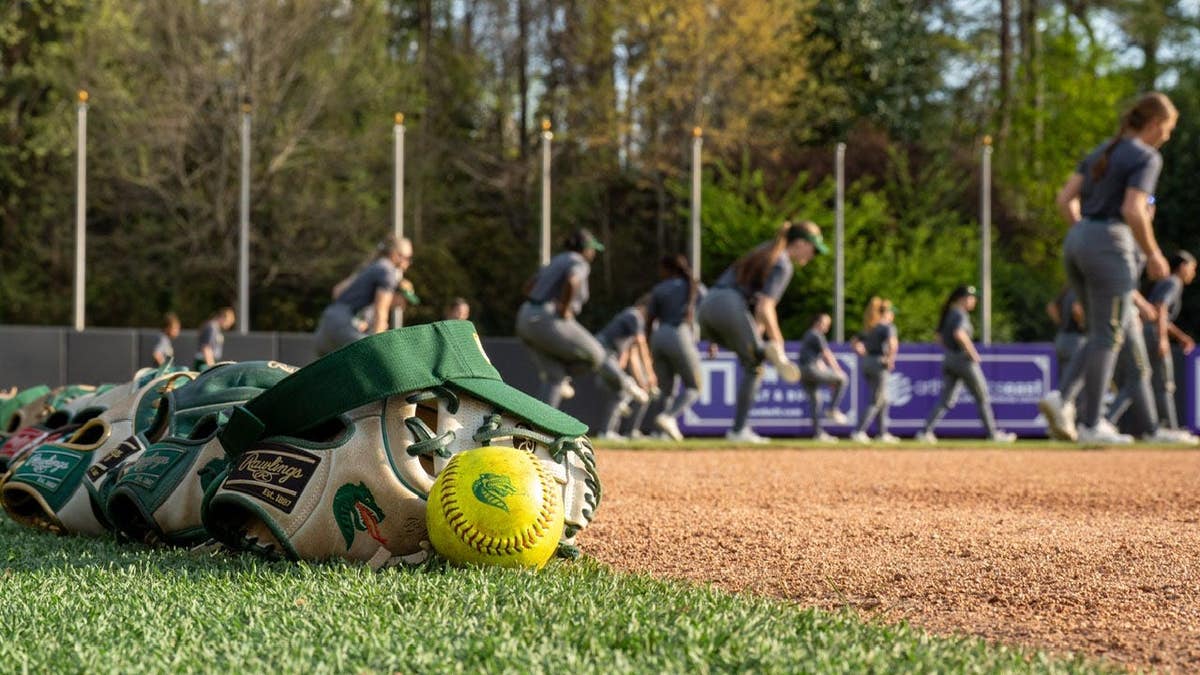 UAB softball investigating head coach Taylor Smartt
