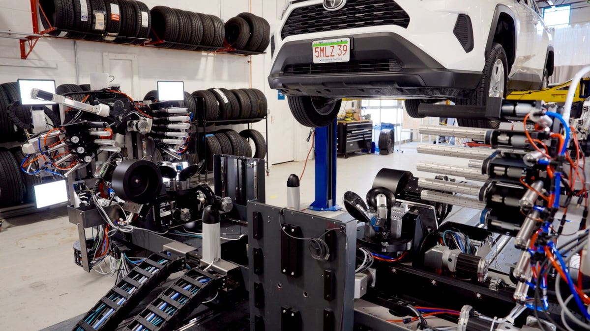 Automated Tire unveils AI robot to solve tire shop staffing shortage  www.foxnews.com