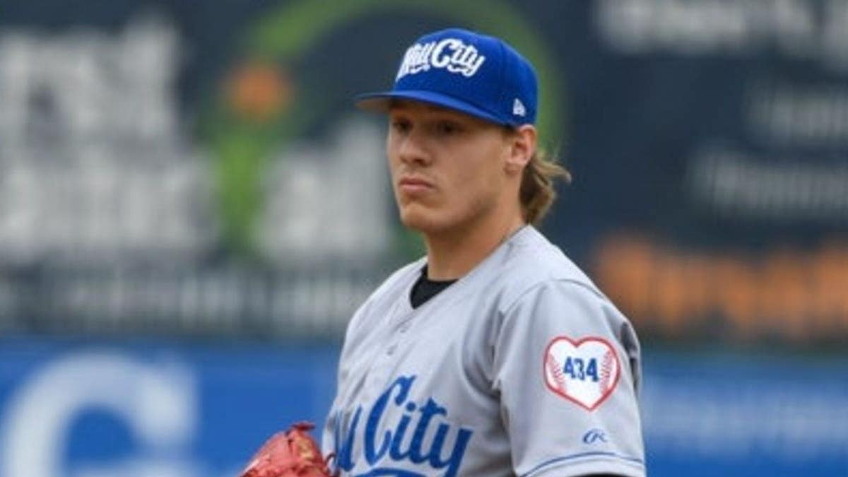 Howlers' Aidan Major pitching