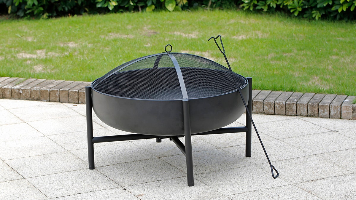 Get safety features like a spark stopping lid and poker.