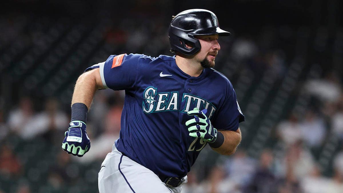 Seattle Mariners catcher Cal Raleigh moving  to archetypal  basal  astatine  Daikin Park successful  Houston