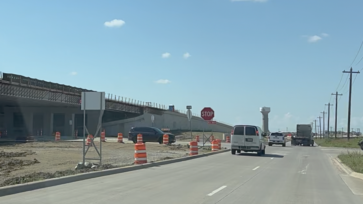 Una vista de la ampliación de la autopista de peaje Dallas Tollway, cerca de Celina ( Texas), donde se están llevando a cabo importantes proyectos de infraestructura para dar respuesta al explosivo crecimiento demográfico que se extiende por todo el norte Texas.