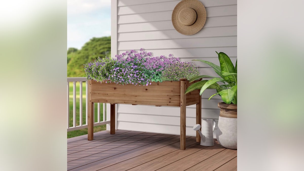 Save $74 on this raised bed.