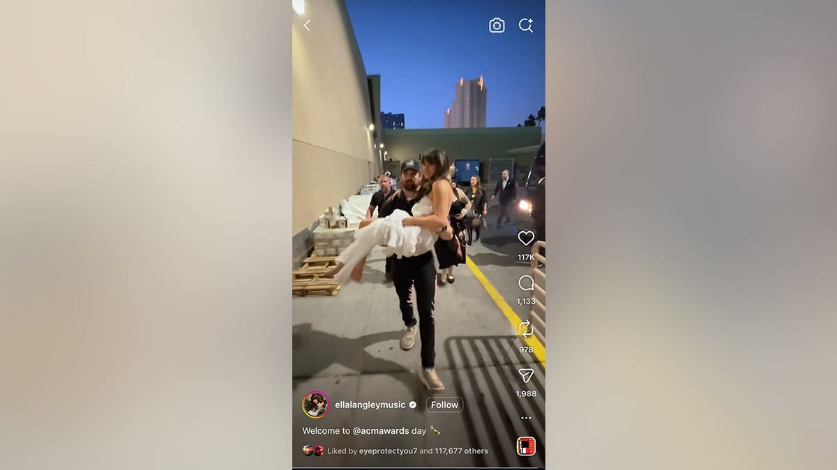 Ella Langley being carried outside the ACM Awards in Las Vegas, Nevada in May 2026.