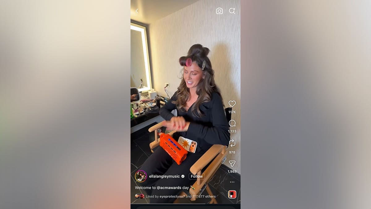 Ella Langley with curlers in her hair at the ACM Awards in Las Vegas, Nevada in May 2026.