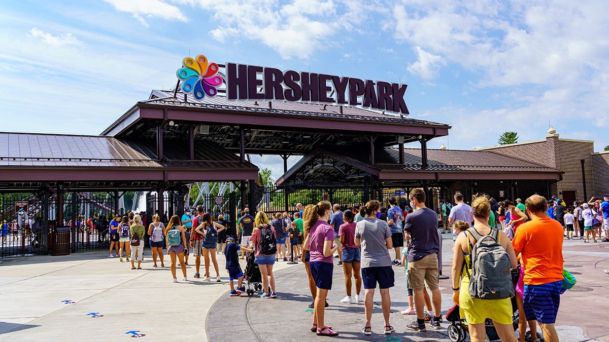 Visitors standing in line at the entrance of Hersheypark in Hershey, Pennsylvania