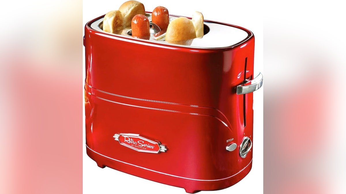 Cook hot dogs and buns to perfection.