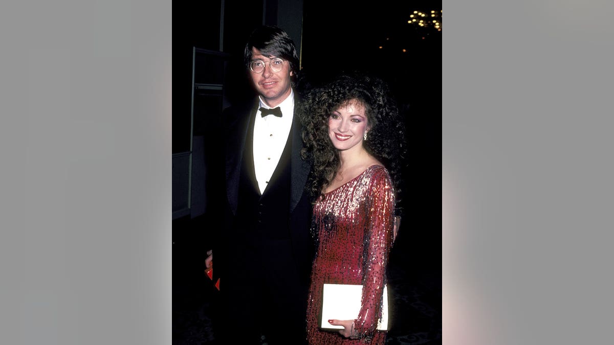 جين سيمور وزوجها ديفيد فلين posing at the 53rd Annual Academy Awards Governor's Ball