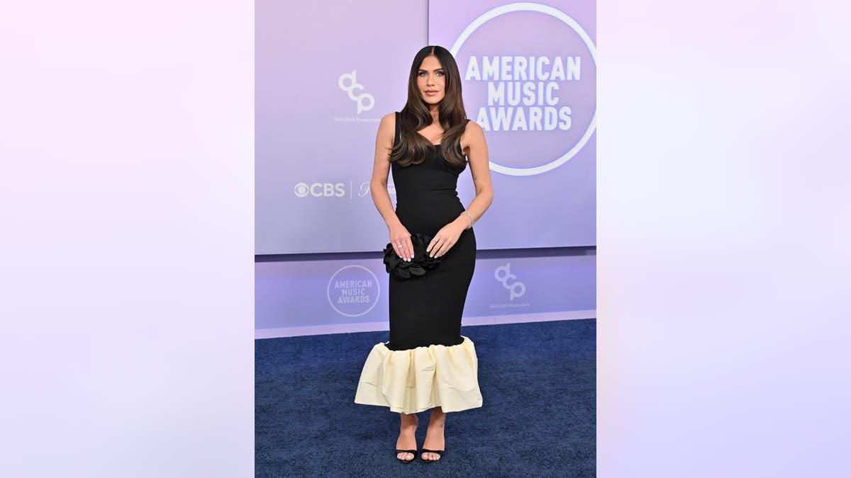 Jessi Draper standing at the 52nd American Music Awards in Las Vegas
