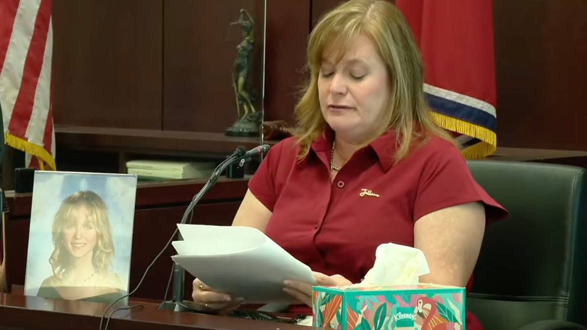 jessica ludwig red shirt court statement