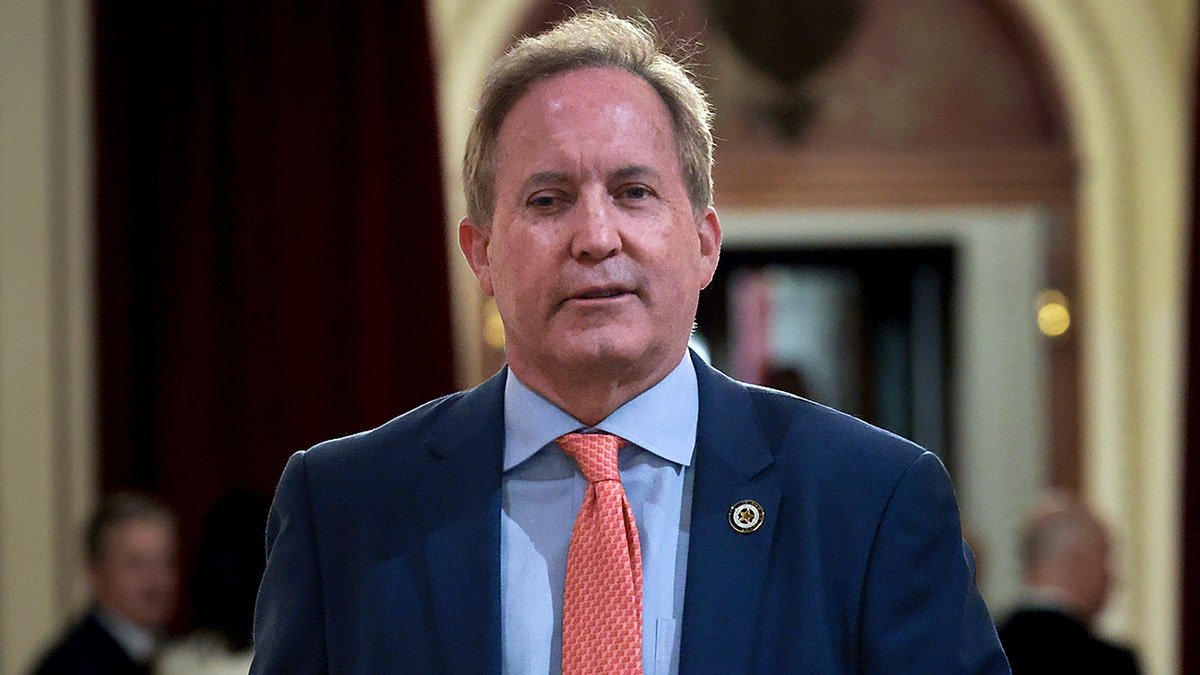 Texas general Texas , Ken Paxton, llega al Capitolio de los Estados Unidos para el discurso sobre el estado de la Unión