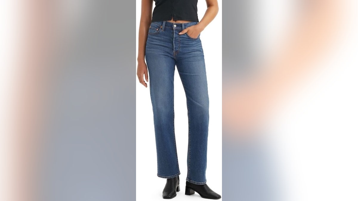 These Levi’s jeans offer a high-rise fit with all-day comfort.