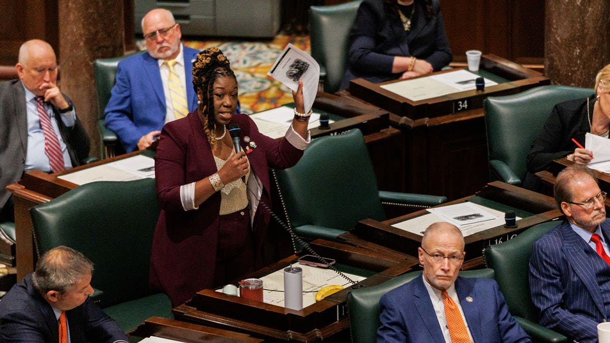 El hemiciclo del Senado durante una sesión legislativa extraordinaria en el Capitolio Tennessee 