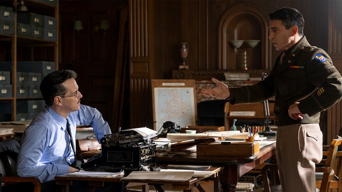 Andrew Scott, Chris Messina In Press