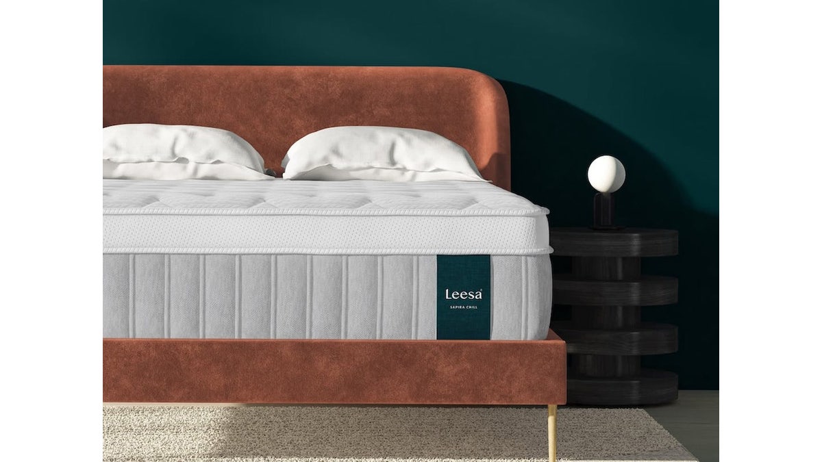 A hybrid design for back, side and combination sleepers.
