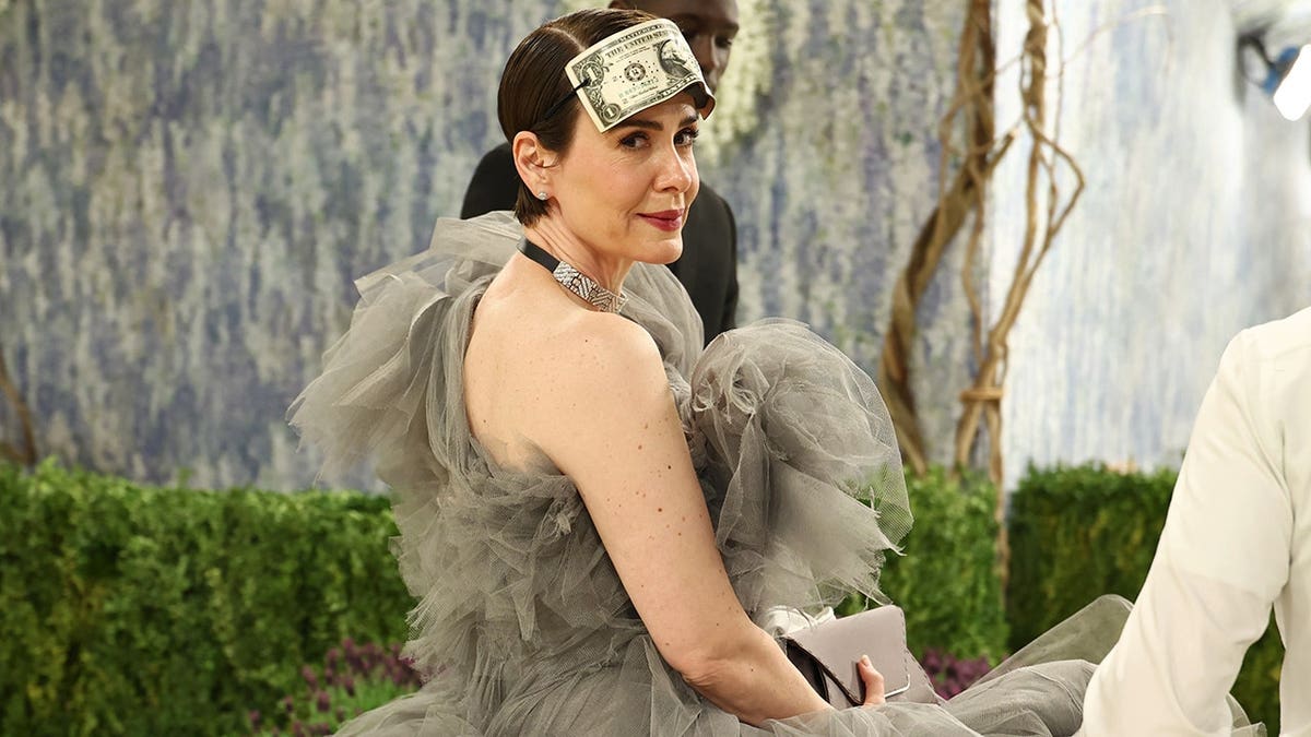 Sarah Paulson walking at the 2026 Met Gala in New York City