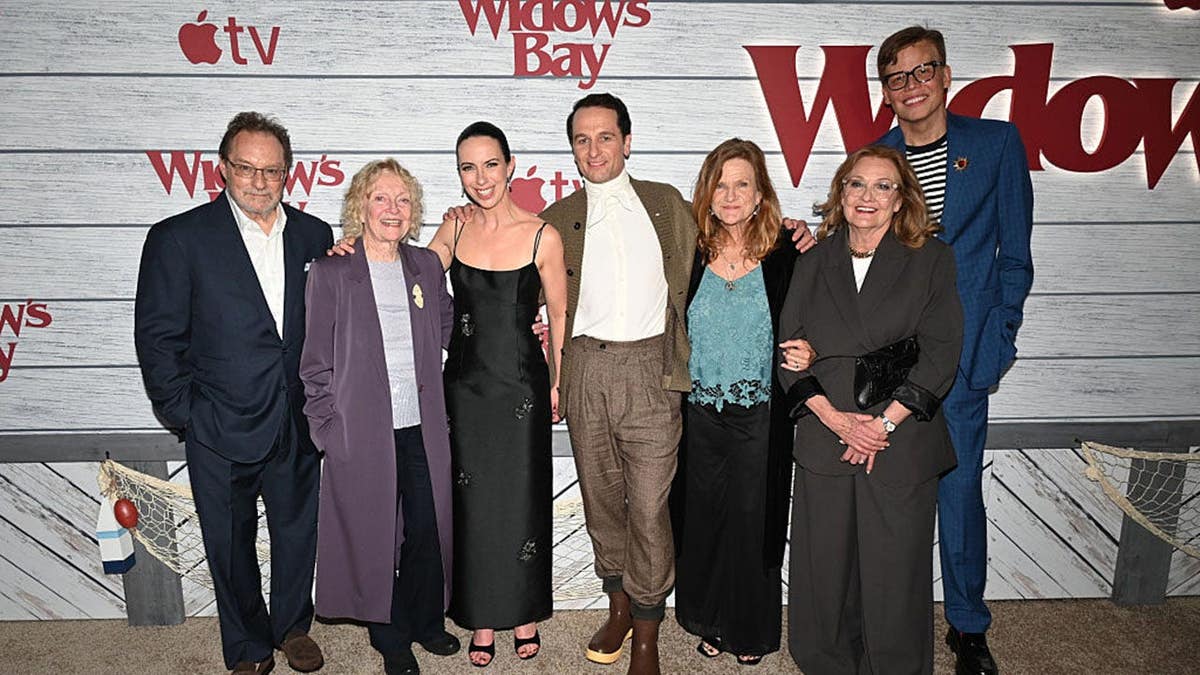 Stephen Root, K Callan, Kate O'Flynn, Matthew Rhys, Dale Dickey, Nancy Lenehan and Jeff Hiller posing at a premiere event