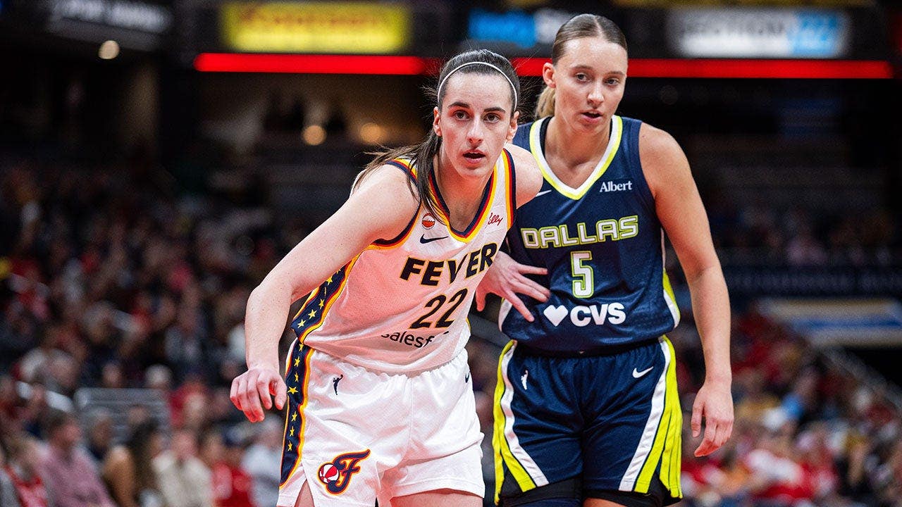 New book reveals why Caitlin Clark's Rookie of the Year award looked so  different from Paige Bueckers'